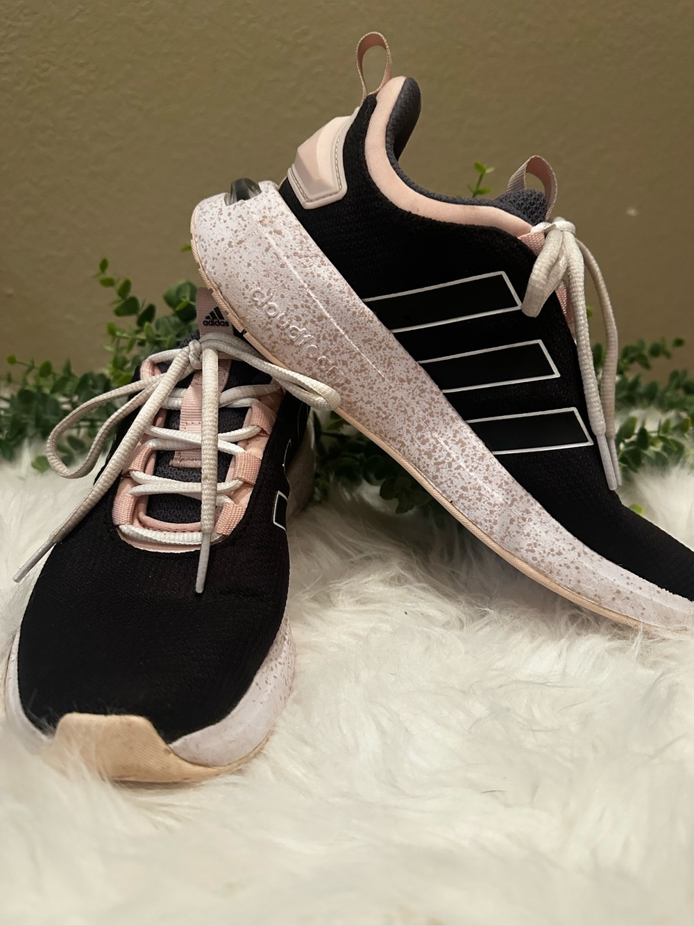 Cute Adidas sneakers in a black and soft blush pink color combo 🖤🌸 Size: 6 - Picture 3 of 8